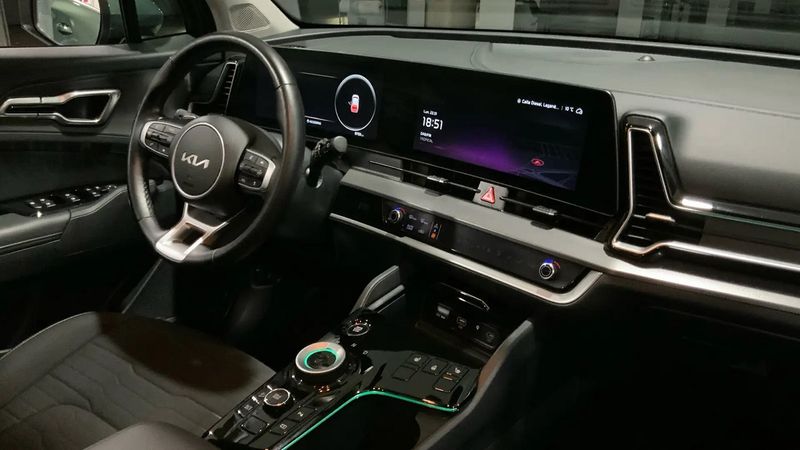 Kia Sportage • 2023 • 9,900 km 9