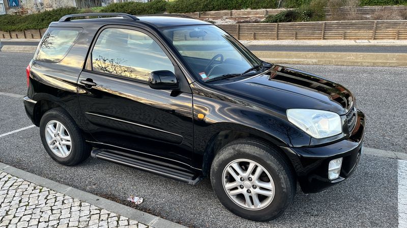 Toyota RAV4 • 2003 • 37,000 km 2