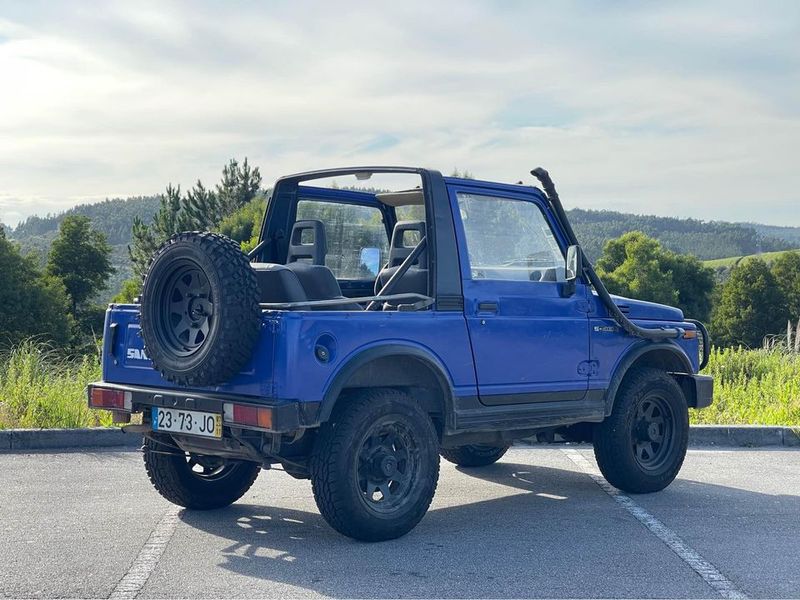 Suzuki Samurai • 1987 • 215,000 km 6