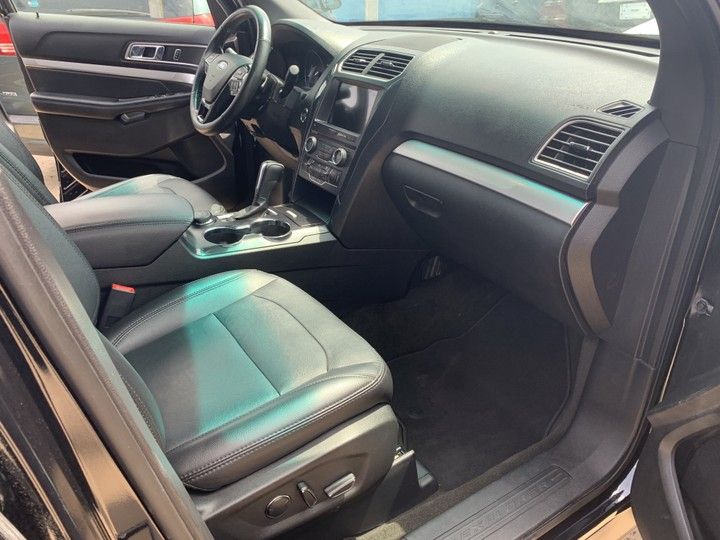 Ford Explorer • 2017 • 21 km 3