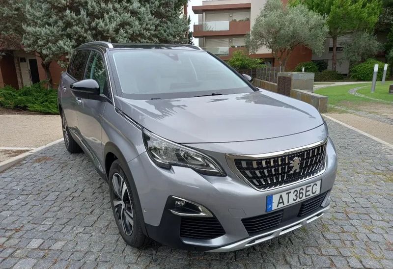 Peugeot 5008 • 2020 • 60,000 km 2
