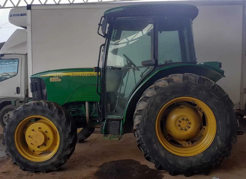 John Deere 5315 • 2005 • 65,000 km 1