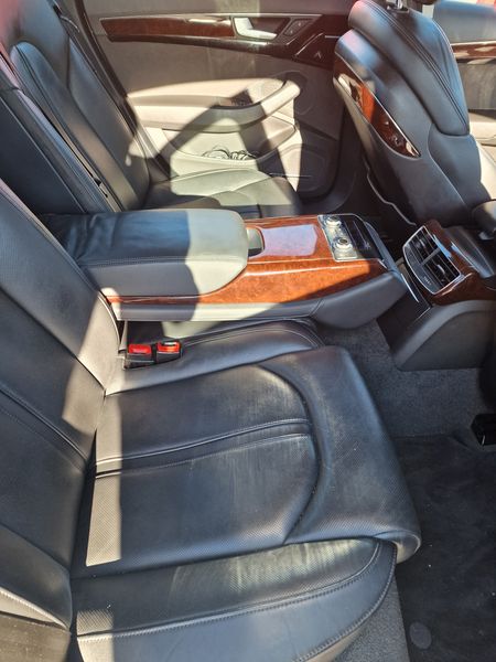 Audi A8 • 2013 • 192,400 km 2