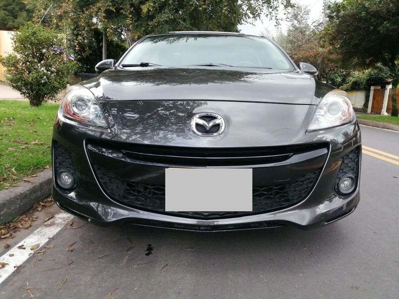 Mazda 3 • 2014 • 92,000 km 2