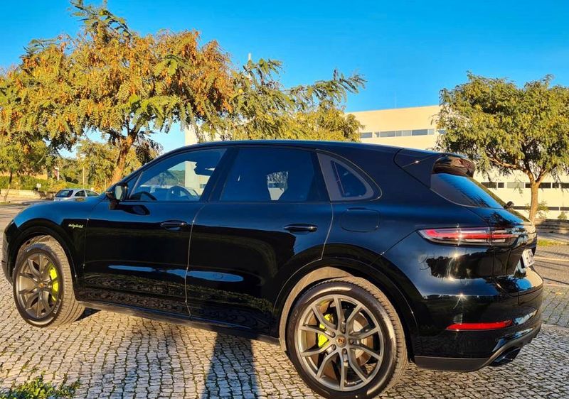 Porsche Cayenne • 2020 • 24,000 km 6