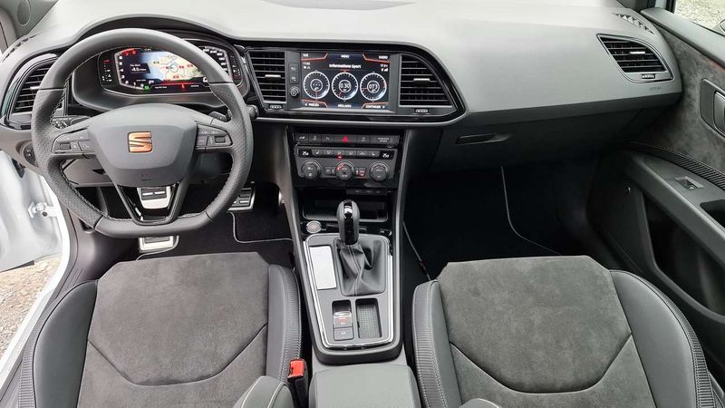 Seat Leon • 2021 • 43,000 km 7