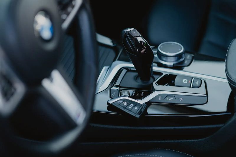 BMW X3 • 2021 • 105,000 km 6