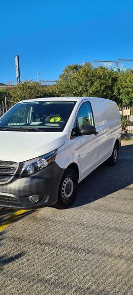 Mercedes-Benz 115 • 2009 • 79,000 km 2