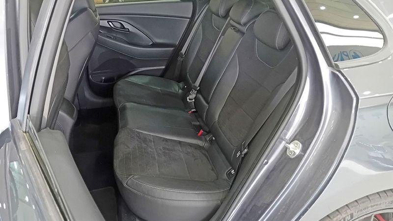 Hyundai i30 • 2018 • 40,710 km 16