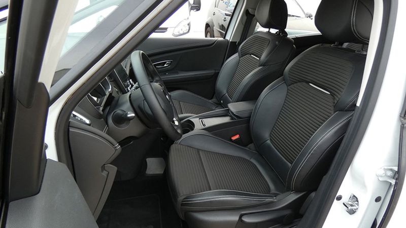 Renault Scénic • 2019 • 7,732 km 3