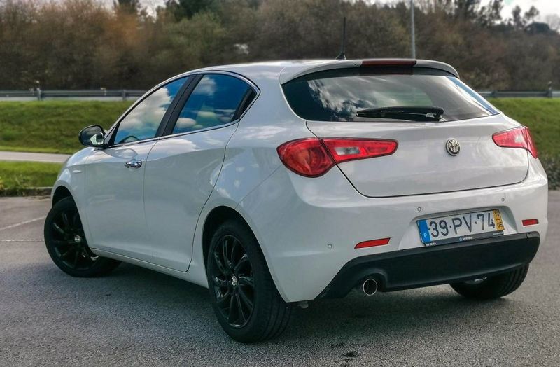 Alfa Romeo Giulietta • 2015 • 100,000 km 5