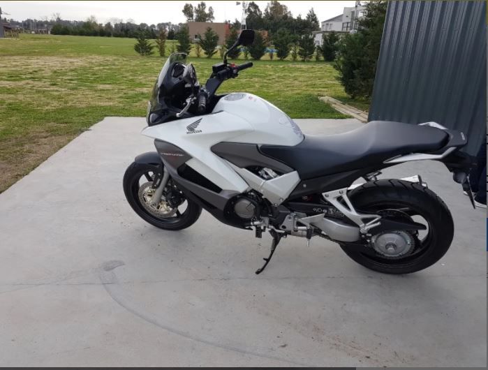 Honda vtr • 2011 • 45,000 km 5