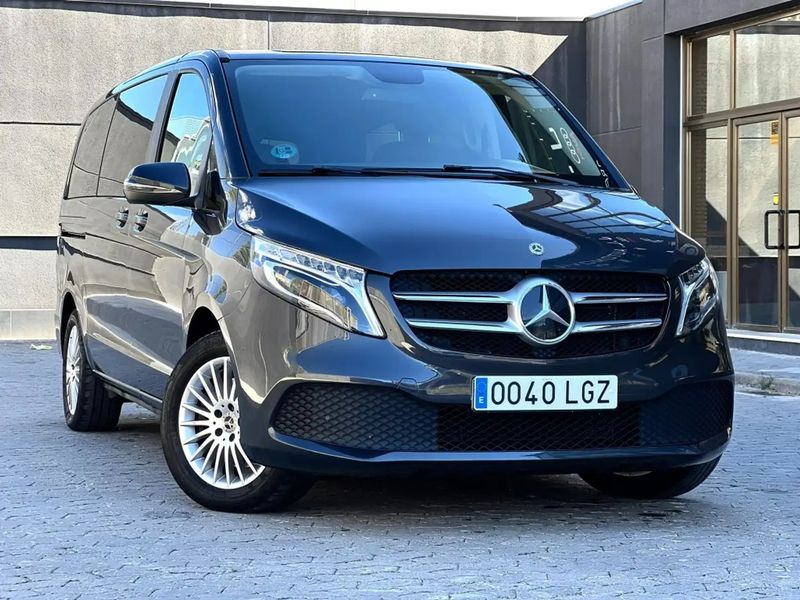 Mercedes-Benz 210 Van • 2020 • 110,000 km 1