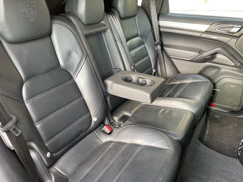 Porsche Cayenne • 2010 • 173,500 km 11