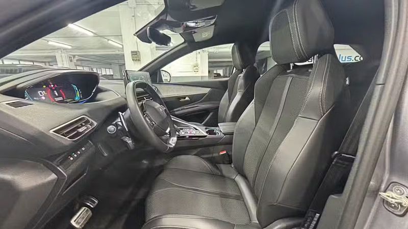 Peugeot 3008 • 2022 • 13,601 km 8