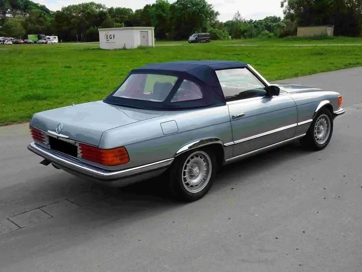 Mercedes-Benz 200 - 300 • 1981 • 257,000 km 7