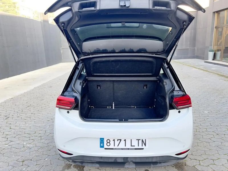 Volkswagen ID.4 • 2021 • 48,000 km 8