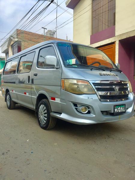 Foton View • 2011 • 10 km 7