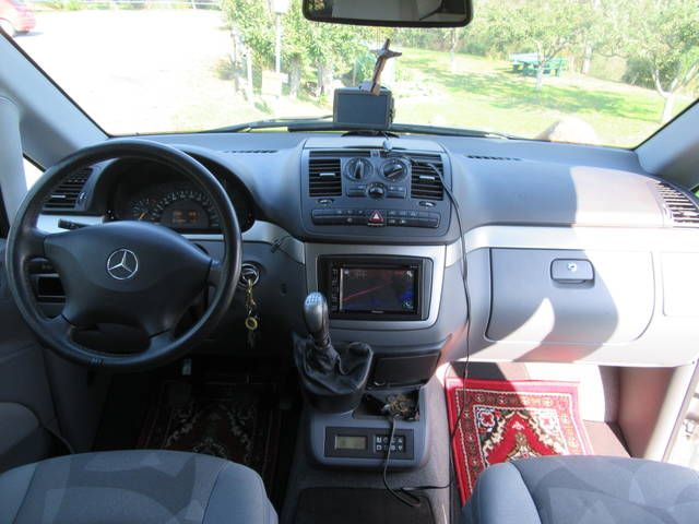 Mercedes-Benz 210 Van • 2007 • 205,000 km 12