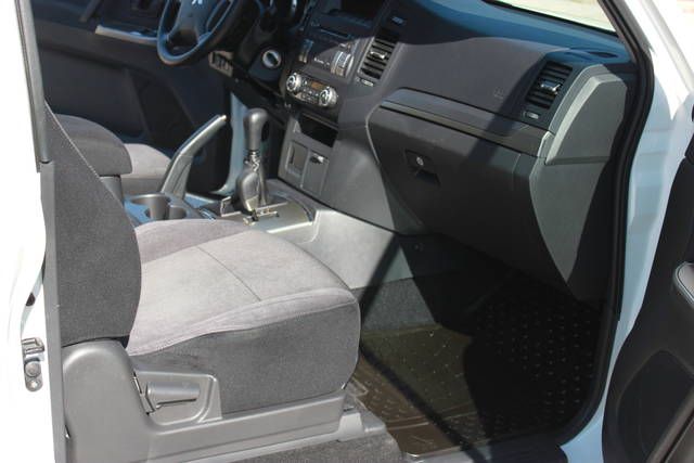 Mitsubishi Pajero • 2014 • 148,400 km 8