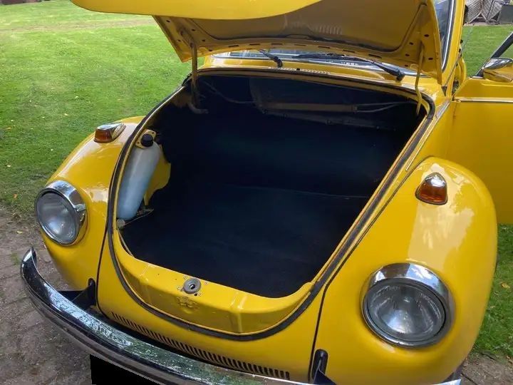 Volkswagen Beetle Convertible • 1975 • 23,000 km 2