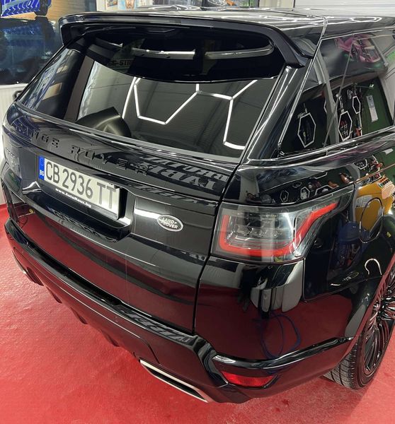 Land Rover Range Rover • 2020 • 150,000 km 9
