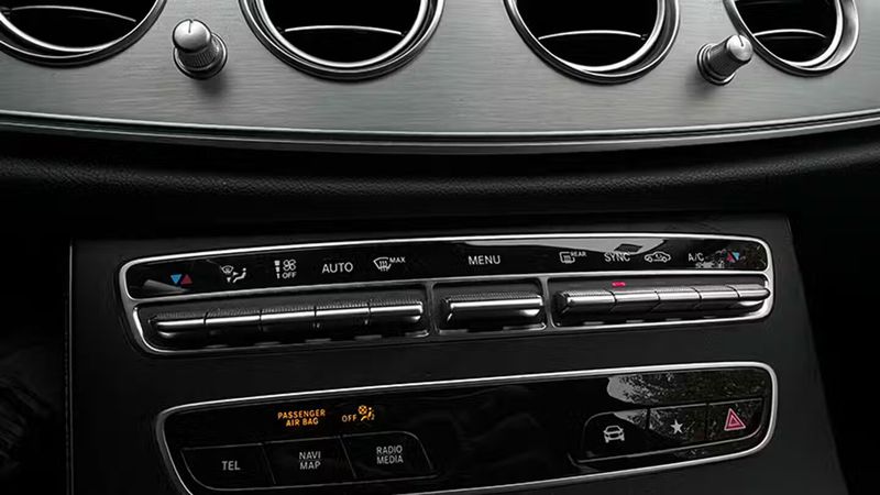 Mercedes-Benz E • 2020 • 115,784 km 31