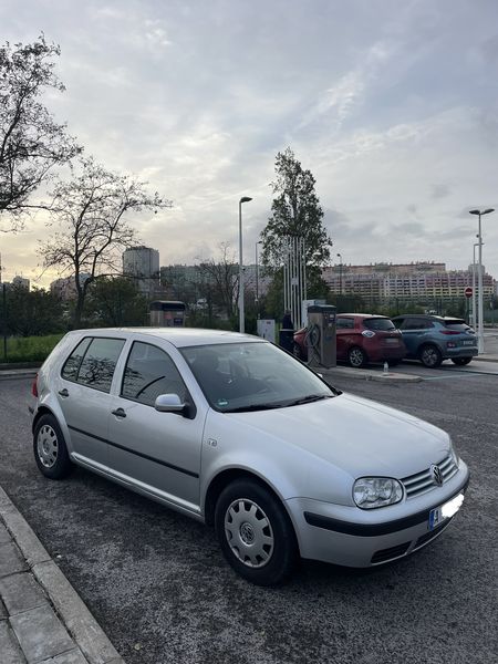 Volkswagen Golf • 2001 • 192,000 km 8