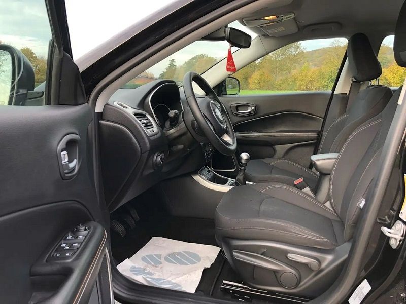 Jeep Compass • 2018 • 61,000 km 4
