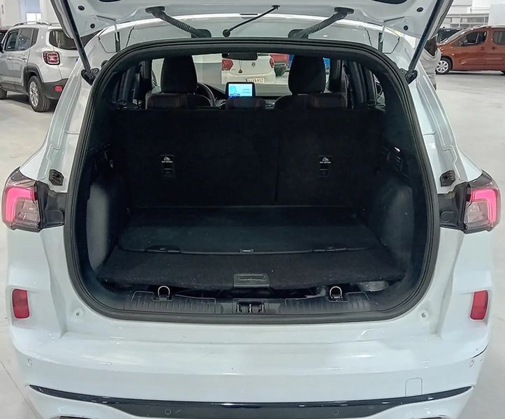 Ford Kuga • 2022 • 32,441 km 11