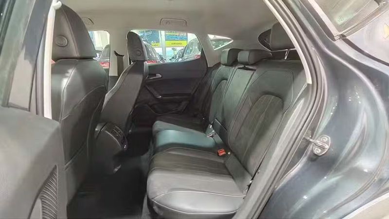 Seat Leon • 2022 • 38,626 km 5