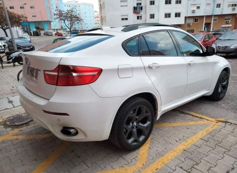 BMW X6 • 2019 • 192,000 km 2