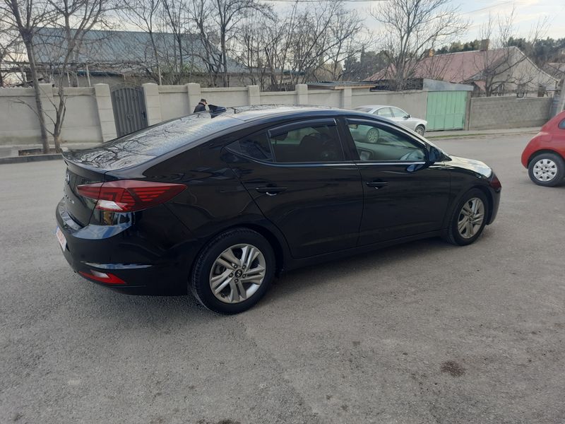 Hyundai Elantra • 2018 • 55,000 mi 5
