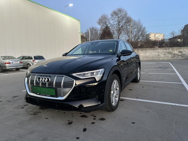 Audi e-tron • 2021 • 28,000 km 4