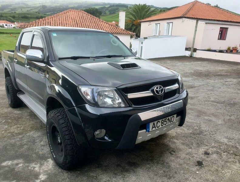 Toyota Hilux • 2008 • 205,000 km 5