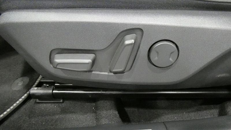 Kia Niro EV • 2023 • 32,361 km 8