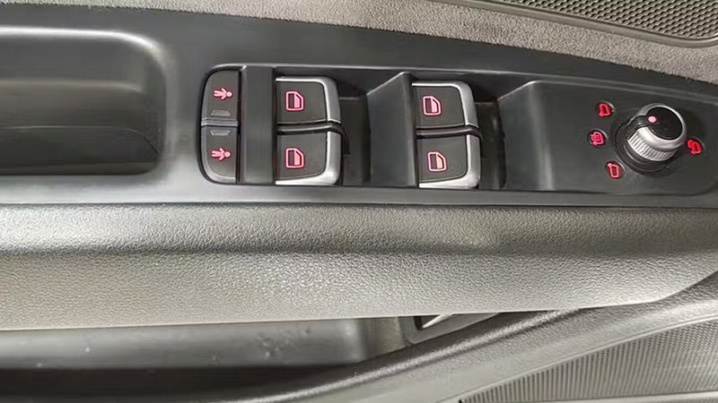 Audi A8 Long • 2015 • 84,288 km 43