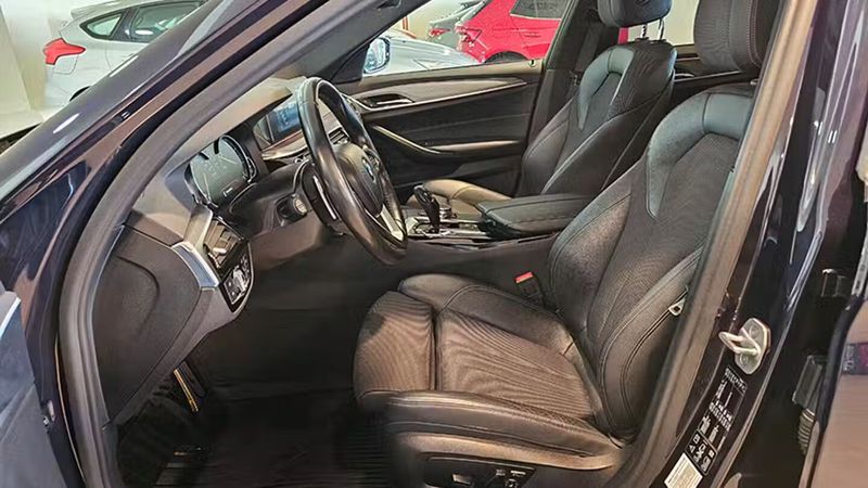 BMW 5 Series • 2017 • 110,173 km 14