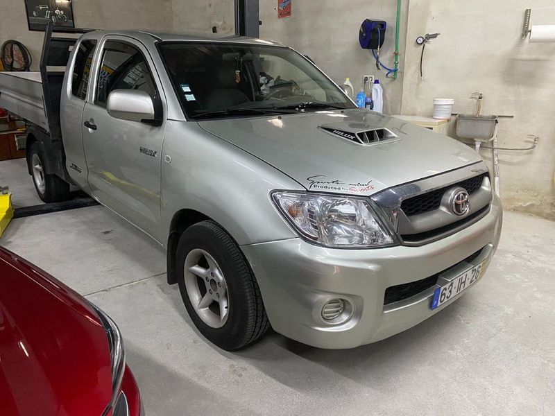Toyota Hilux • 2009 • 177,000 km 1