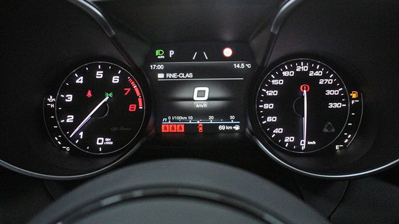 Alfa Romeo Giulia • 2021 • 39,000 km 31