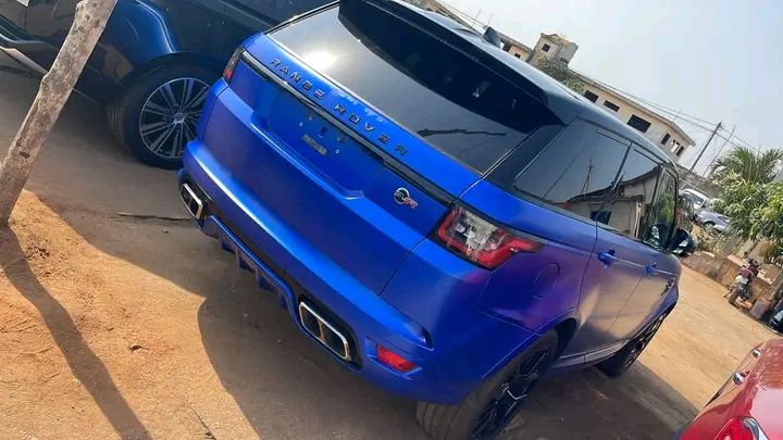 Land Rover Range Rover • 2018 • 50,000 km 3