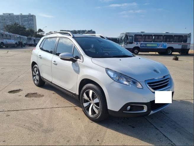 Peugeot 2008 • 2019 • 80,500 km 5
