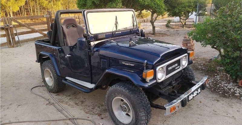 Toyota FJ Cruiser • 1980 • 40,000 km 1