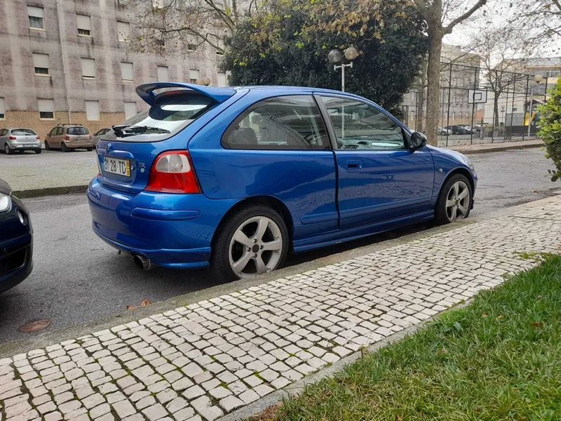 Mazda MX-3 • 2003 • 60,000 km 6