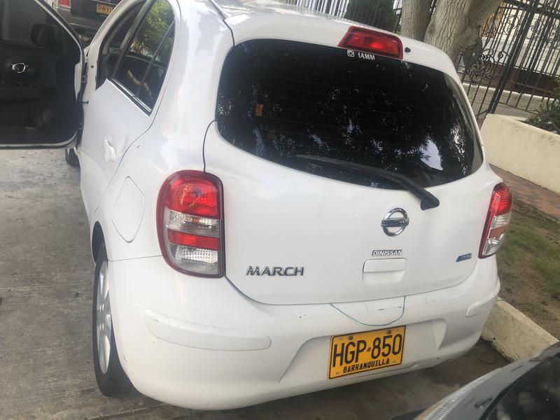 Nissan March • 2014 • 79,000 km 2