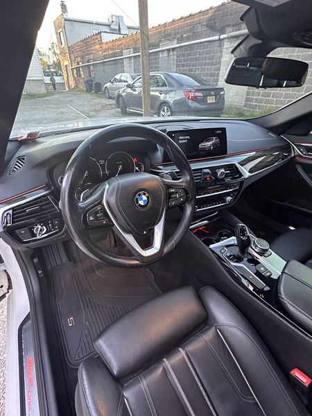 BMW 5 Series • 2018 • 63,000 km 6