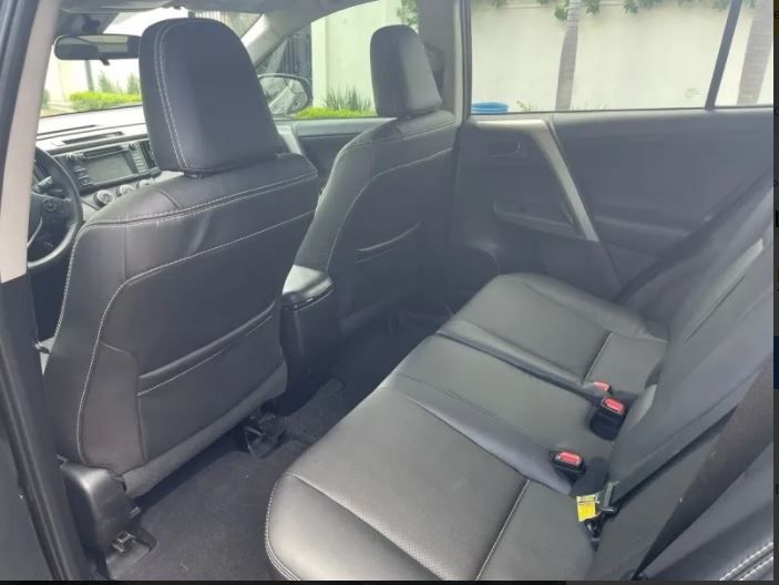 Toyota RAV4 • 2017 • 99,000 km 6