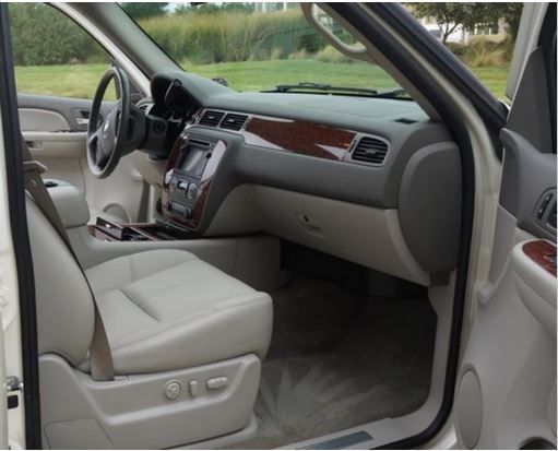 Chevrolet Suburban • 2008 • 140,000 km 5