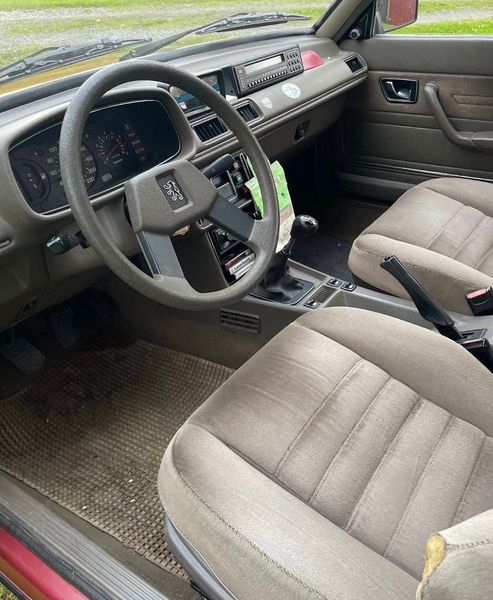 Peugeot 405 • 1985 • 300,402 km 4