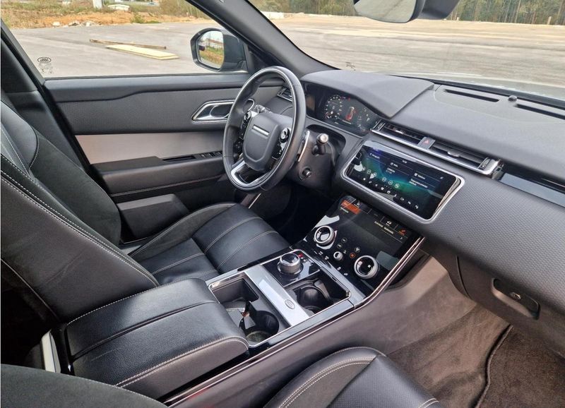 Land Rover Range Rover • 2020 • 250,000 km 5